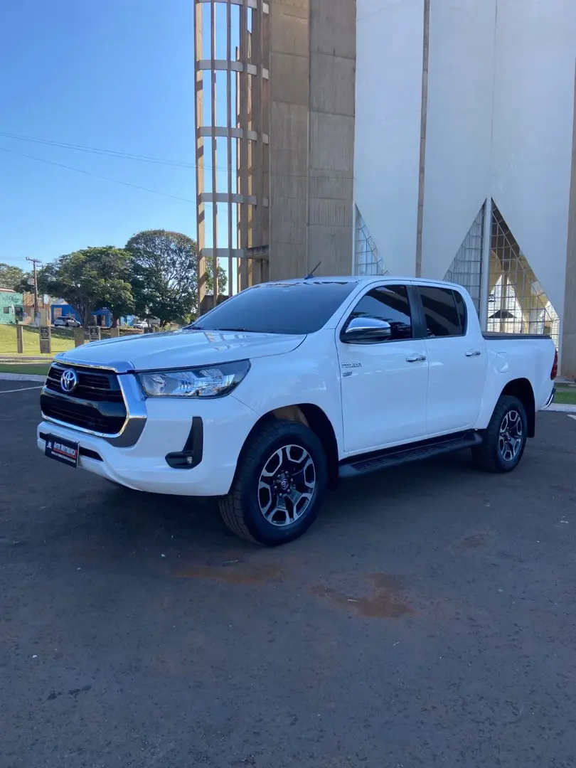 TOYOTA HILUX 2.7 VVT-I FLEX CD SRV 4X2 AUTOMÁTICO