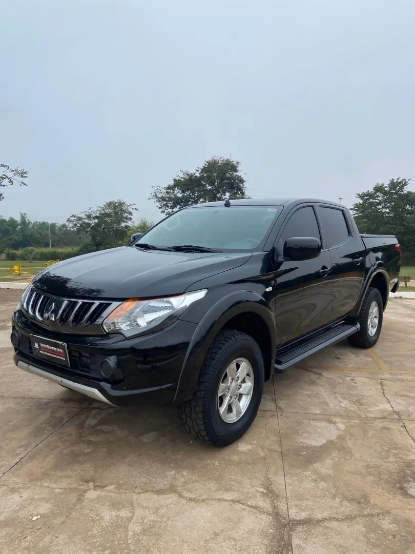 MITSUBISHI L200 TRITON 2.4 16V TURBO DIESEL SPORT GLS CD 4P 4X4 AUTOMÁTICO