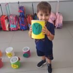 Maternal 2 B - Latas transformadas em diferentes formas