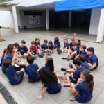 1º ano A - Hora da história no pátio da escola
