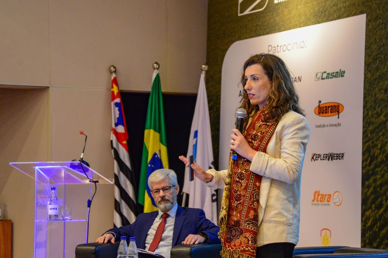 Ministra do MDA em exercício destaca expansão da mecanização para agricultura familiar, no 24º Seminário de Planejamento Estratégico Empresarial