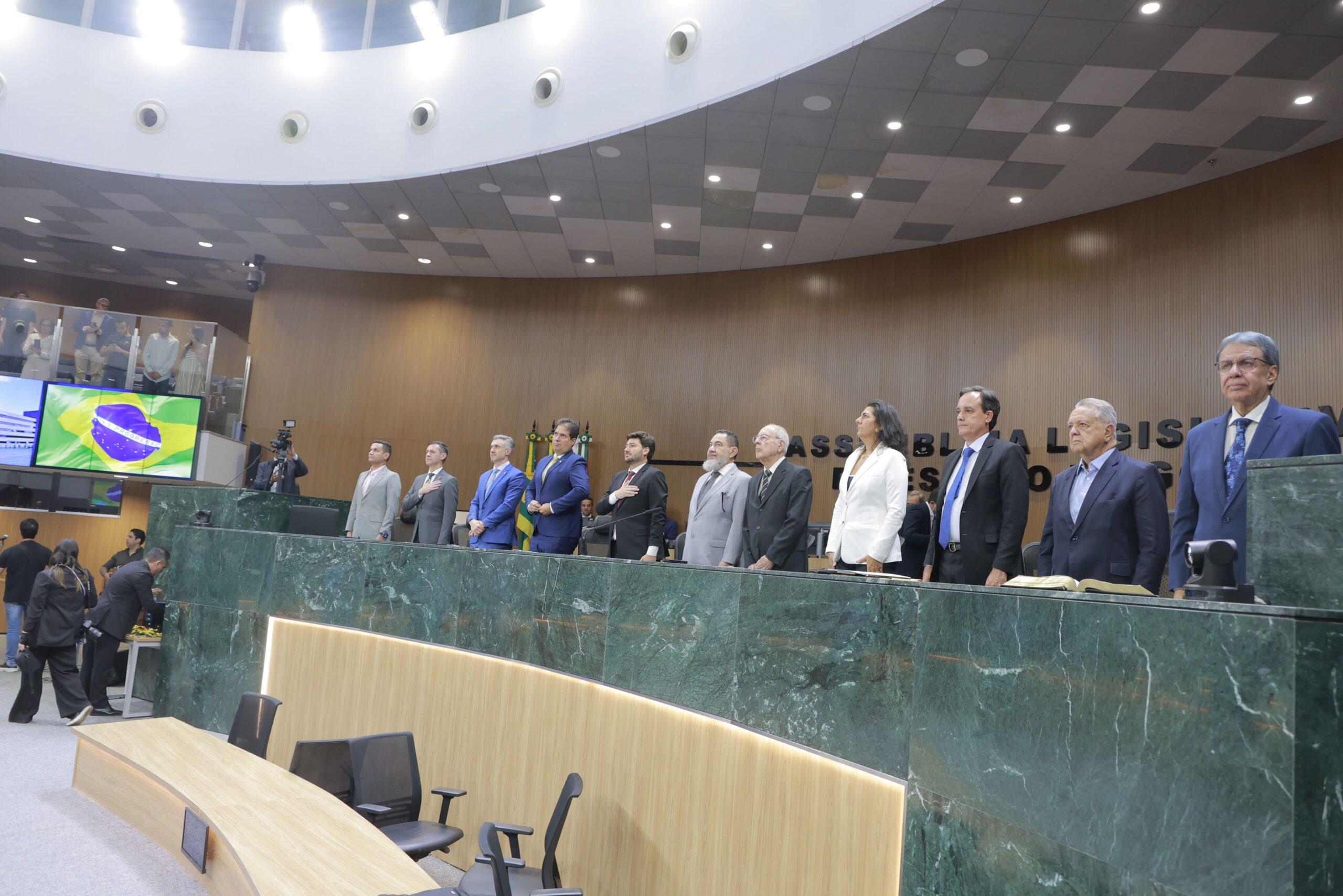 Alego realiza sessão em homenagem ao agro e celebra nova diretoria da AEAGO