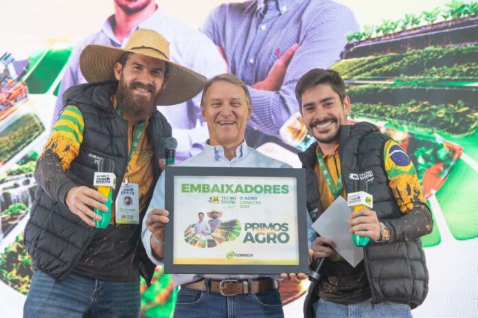 Os-embaixadores-da-Tecnoshow-2026-Primos-Agro-e-Claudio-Teoro