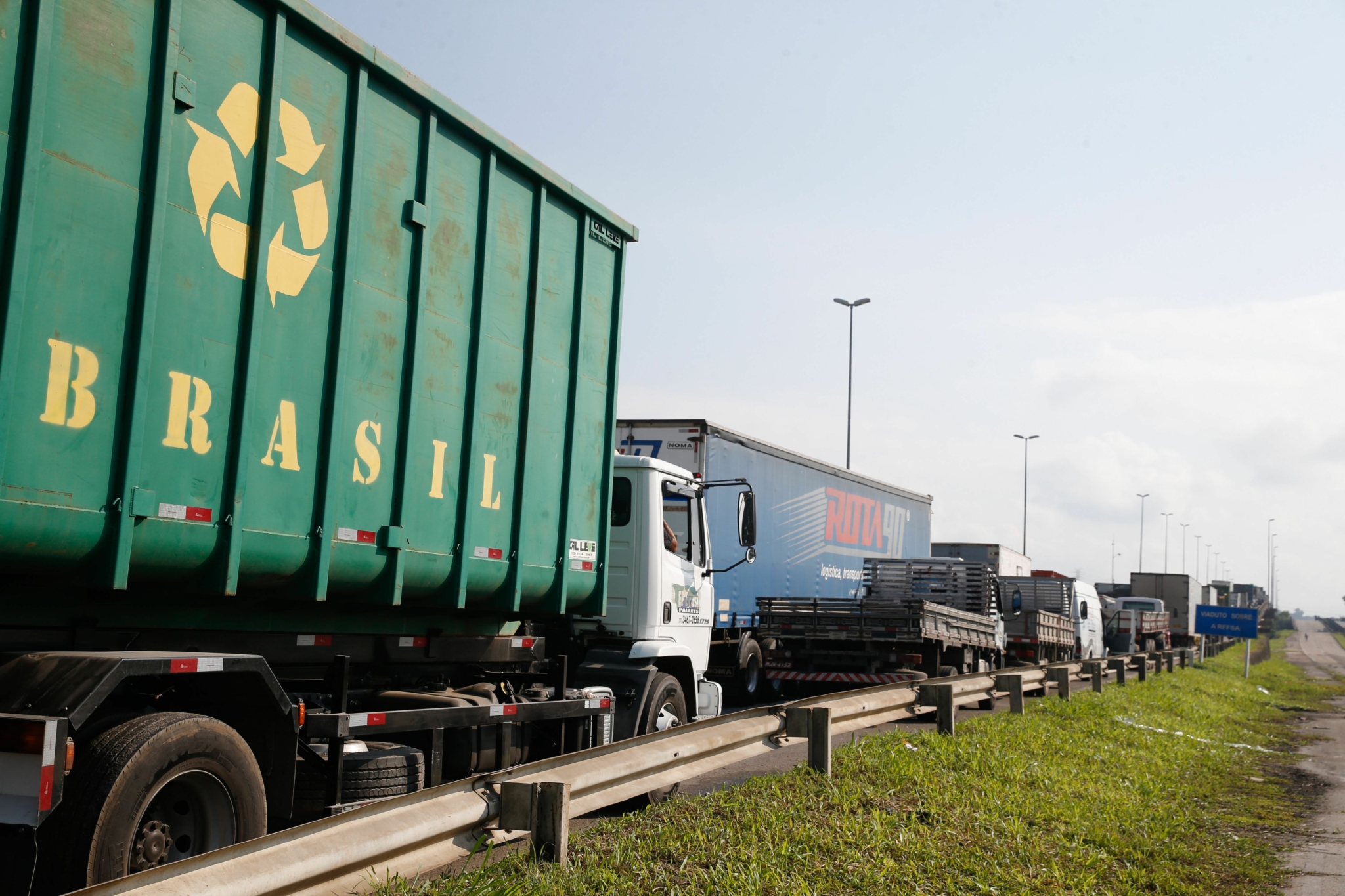 Frete por quilômetro rodado recua 0,46% em julho, aponta Edenred Mobilidade