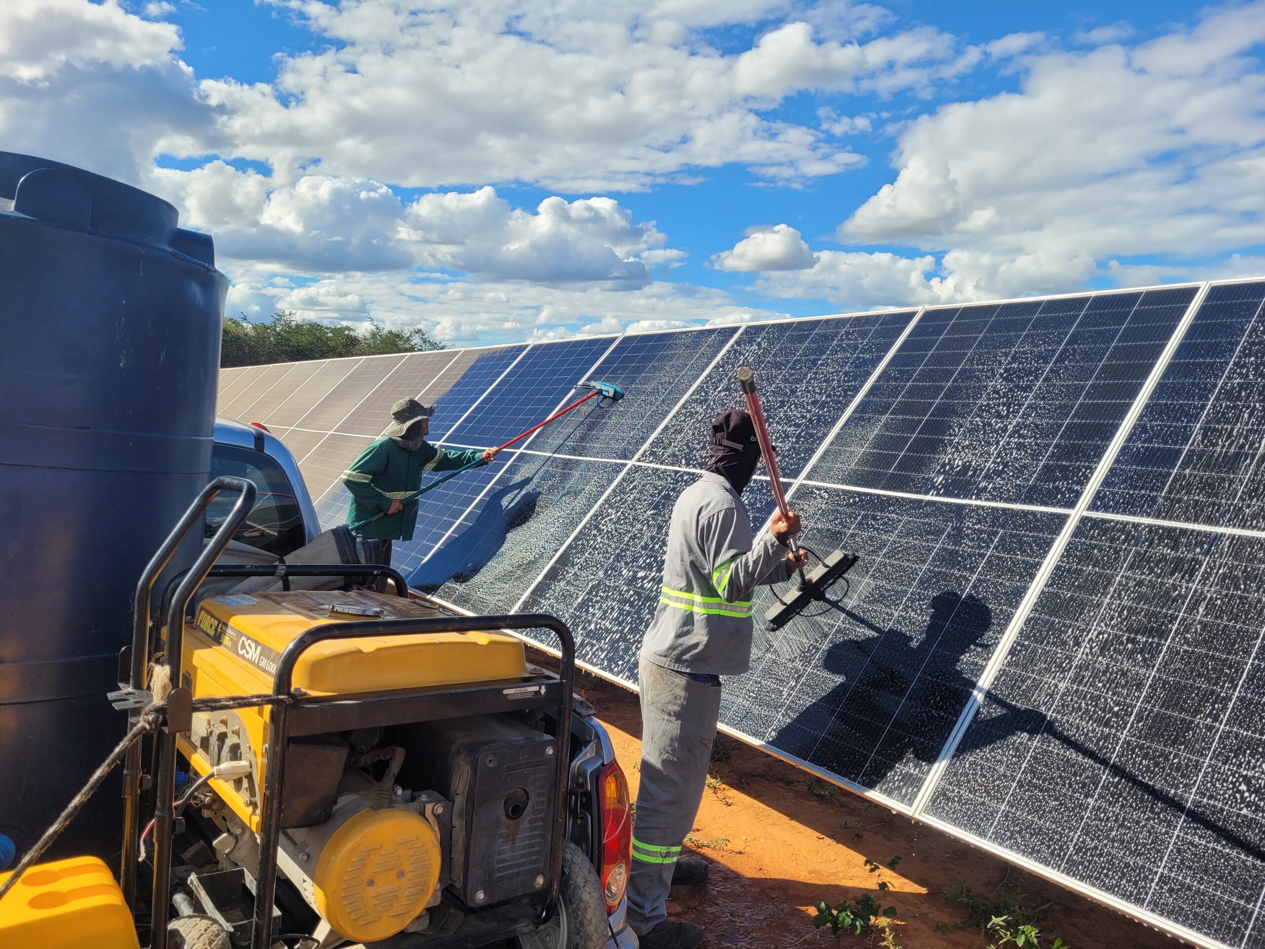 Mercado de energia solar enfrenta escassez de empresas especializadas em operação e manutenção de usinas